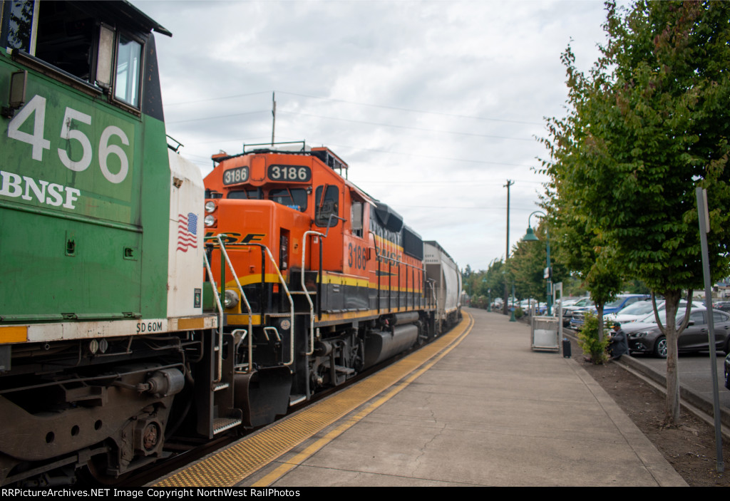 BNSF 3186